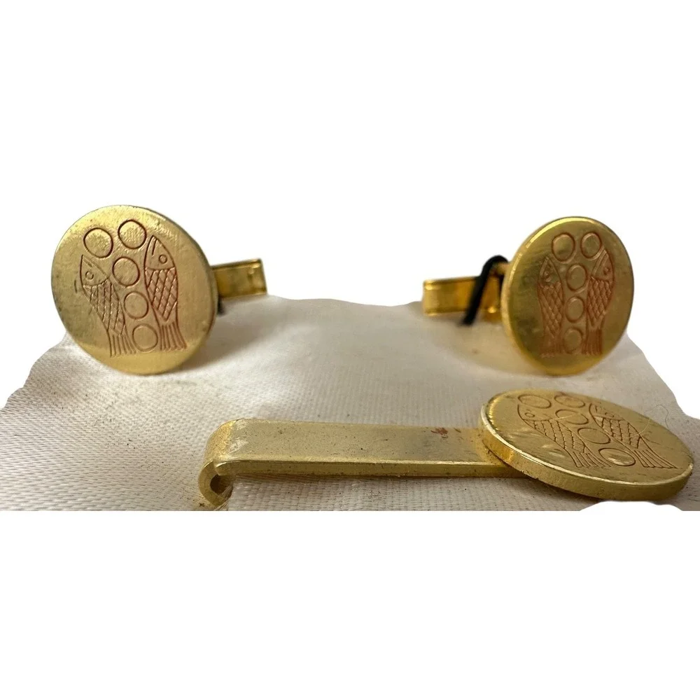 Vintage 1950'S Engraved Fish Pattern Tie Clip and Cuff Links Set  Gold Tone